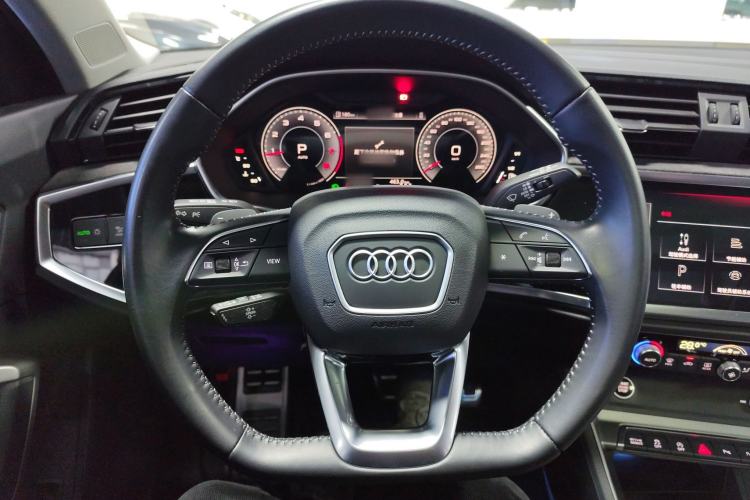 Used Audi Q3 2022 40 TFSI Fashion Dynamic Model