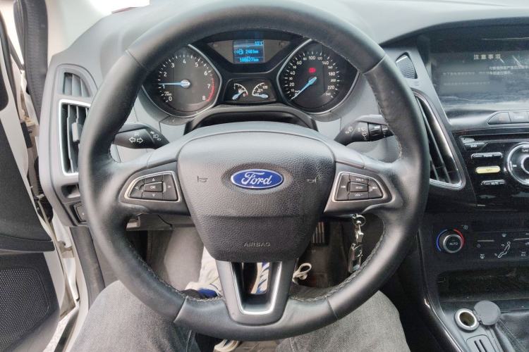 Used Ford Focus 2017 Sedan 1.6L Manual Fashion Edition Smart Drive Version
