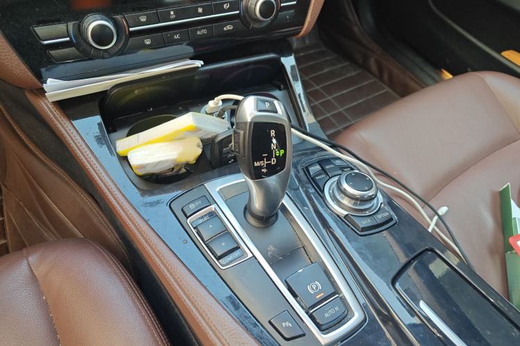 Used BMW 5 Series 2014 520i Elegant Edition
