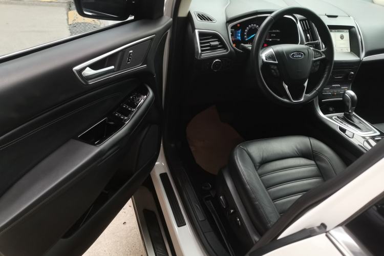 Used Ford Edge 2016 EcoBoost 245 Two-Wheel-Drive Titanium 7-Seater