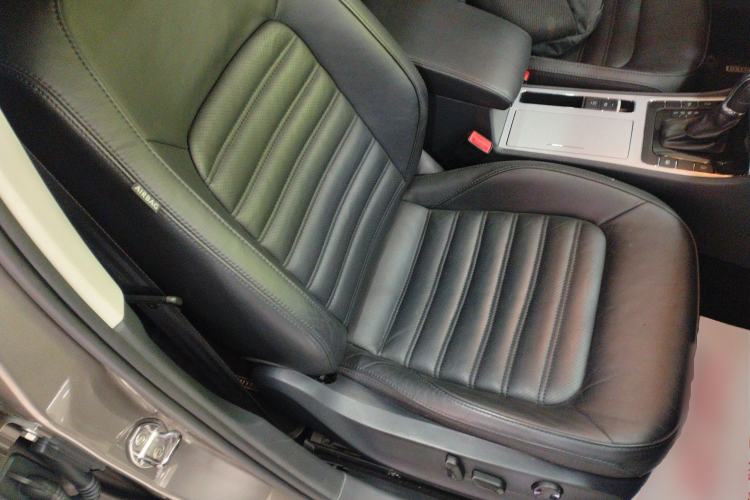 Used Volkswagen Passat 2014 1.8TSI DSG Prestige Edition
