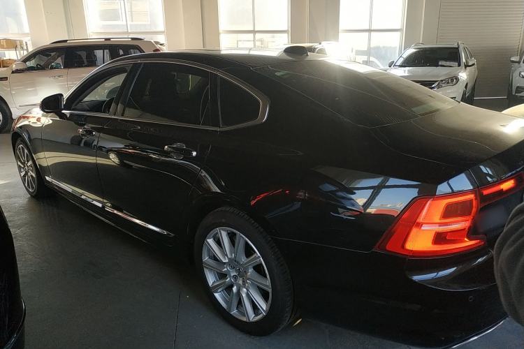 Used Volvo S90 2020 T5 Zhiyi Luxury Edition