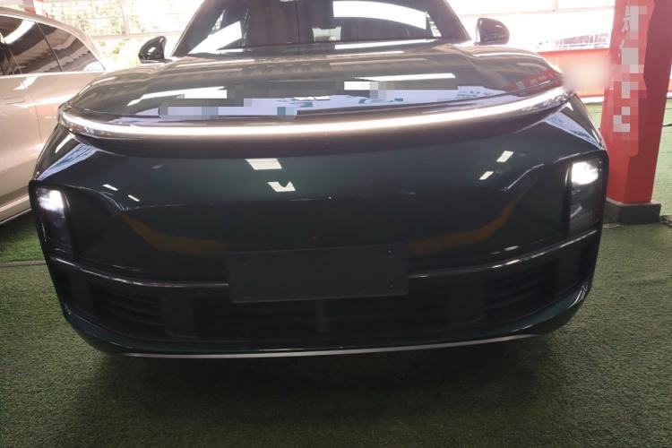 Used Li Auto L8 2023 Air model
