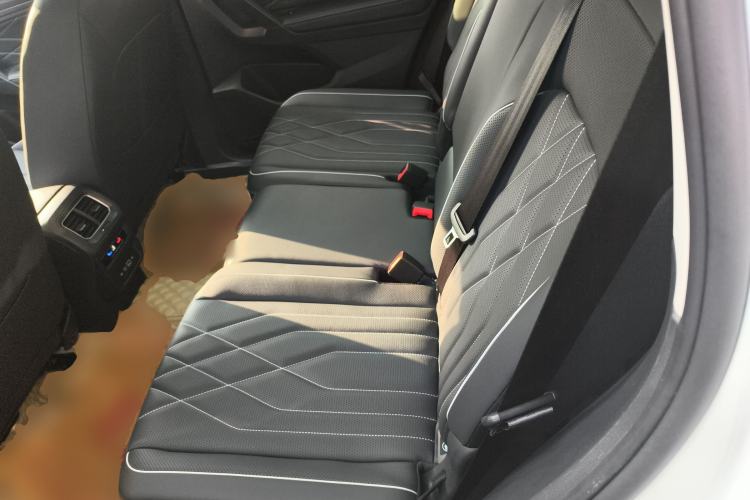 Used Volkswagen Tiguan L 2023 330TSI Automatic Two-Wheel Drive R-Line Enjoyment Edition
