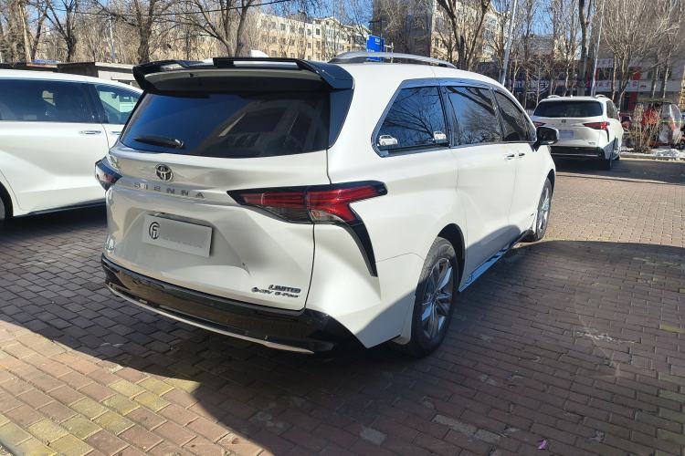 Used Toyota Sienna 2024 2.5L Hybrid Four-Wheel Drive Prestige Edition
