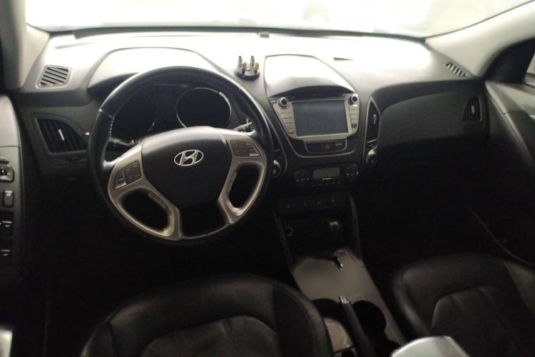 Used Hyundai ix35 2013 2.0L Automatic Two-Wheel Drive Leading GLX China IV Standard
