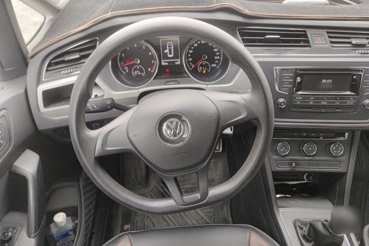 Used Volkswagen Touran 2016 Volkswagen Touran L 280TSI Manual Trend Edition