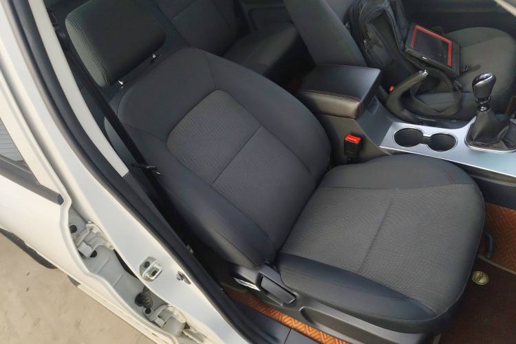 Used  T6 2020 2.0T Diesel Two-Wheel-Drive Elite Version Long Wheelbase China VI Emission Standard HFC4DB2-2E