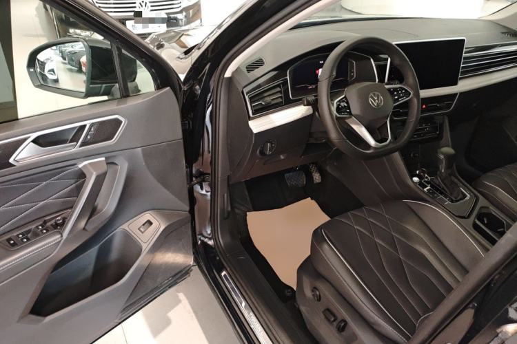 Used Volkswagen Tiguan L 2022 330TSI Automatic Two-Wheel Drive Smart Edition
