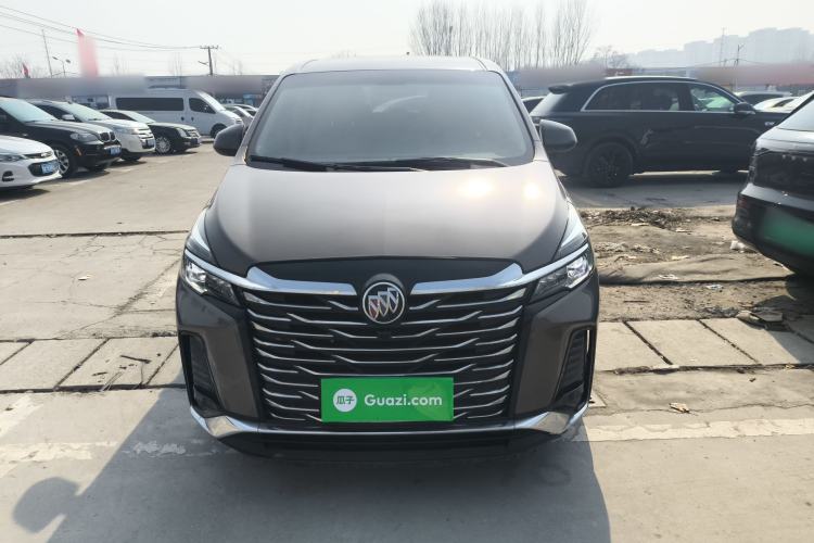 Used Buick GL8 2023 Land Executive Class Comfort Model
