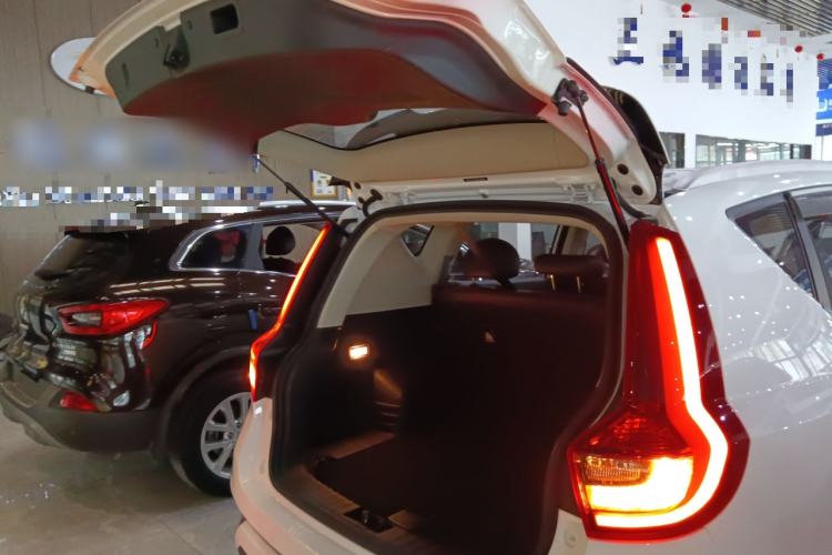 Used Geely Auto Vision X6 2018 1.4T CVT 4G Connected Flagship Edition
