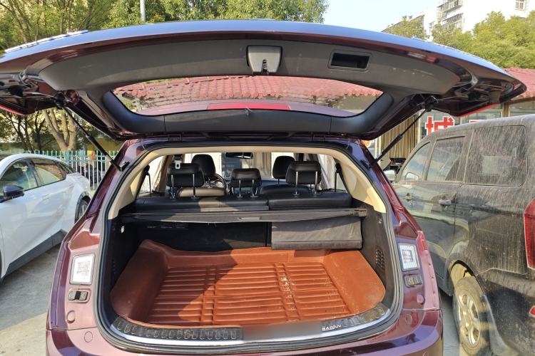 Used Baojun 560 2015 1.8L Manual Luxury Model

