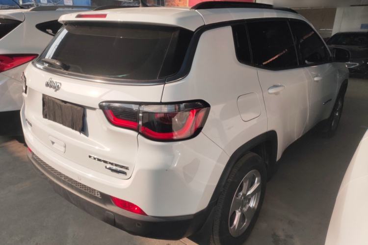 Used  Compass 2017 200T Automatic Enjoyment Version
