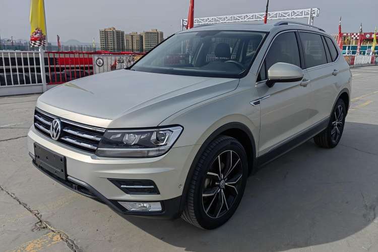 Used Volkswagen Tiguan L 2020 330TSI Automatic Two-Wheel Drive Smart Luxury Edition China VI Standard
