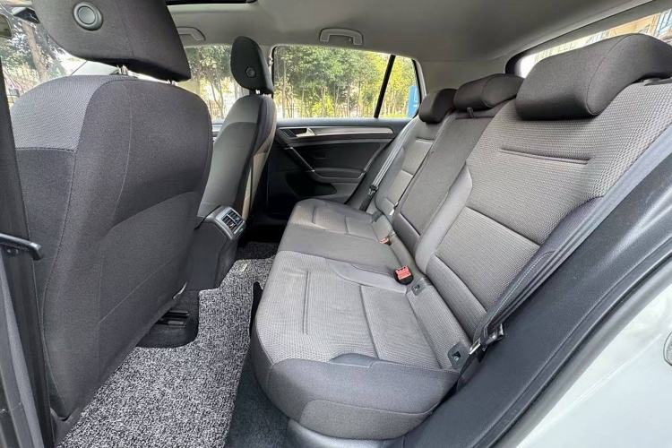 Used Volkswagen Golf 2017 230TSI Automatic Comfort Edition – Celebrating Milestone of One Million Units
