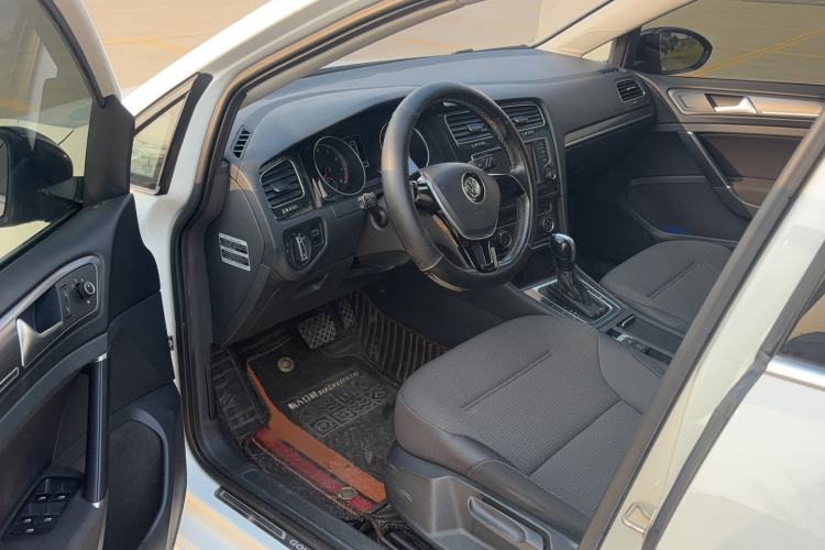 Used Volkswagen Golf 2017 230TSI Automatic Comfort Edition – Celebrating Milestone of One Million Units
