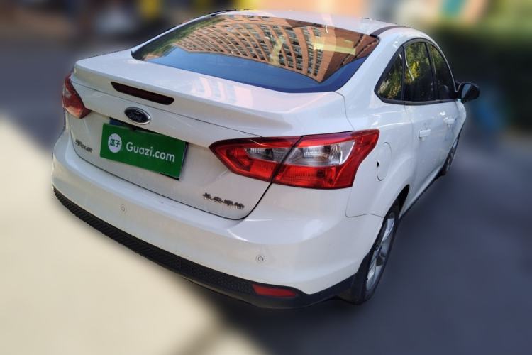 Used Ford Focus 2012 Sedan 1.6L Automatic Fashion Edition
