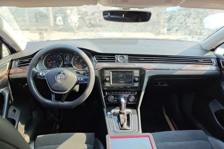 Used Volkswagen Magotan 2018 330TSI DSG Luxury Model
