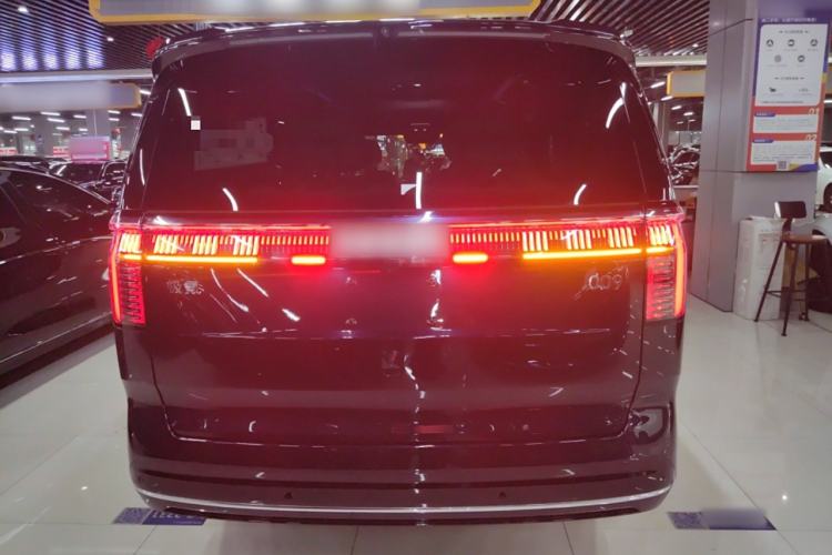 Used Zeekr 009 2024 Six-Seat Executive Version 4WD 108 kWh
