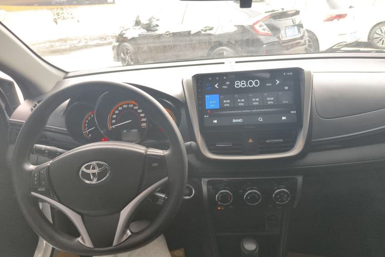 TDK.VehicleDetails.img