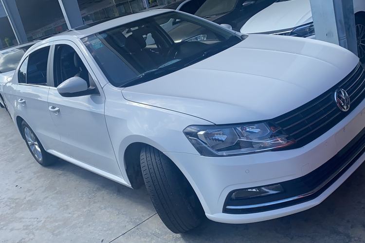 Used Volkswagen Lavida 2015 1.6L Automatic Comfort Edition
