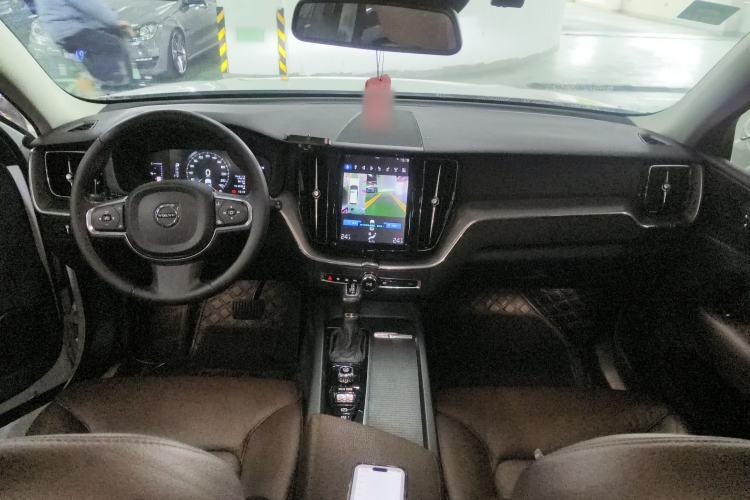 Used Volvo XC60 2019 T5 4x4 Smart Edition China VI Standard