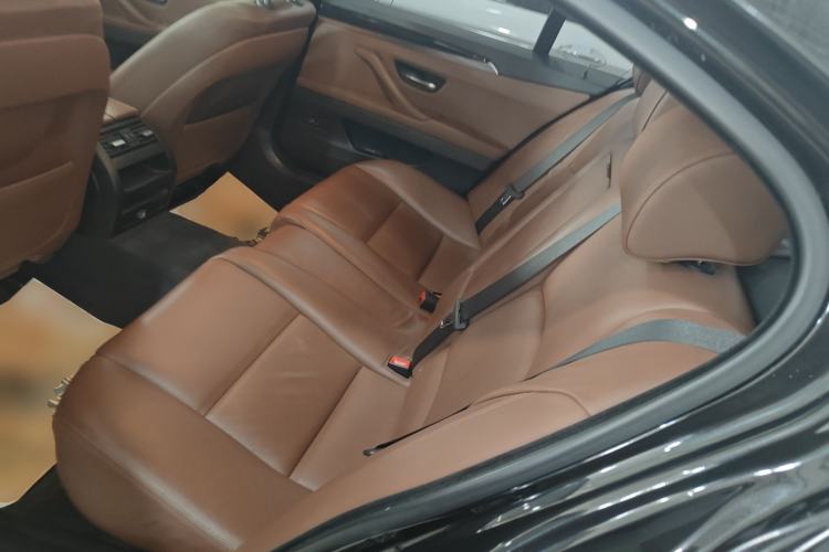 Used BMW 5 Series 2014 520Li Elegant Model
