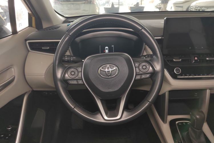 Used Toyota FRONTLANDER 2023 2.0L Smart Electric Hybrid Dual-Engine Deluxe Version
