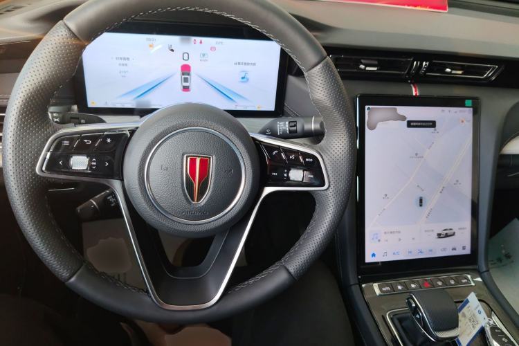 Used Hongqi H5 2025 2.0T Automatic Flagship 500 000-Vehicle Commemorative Edition
