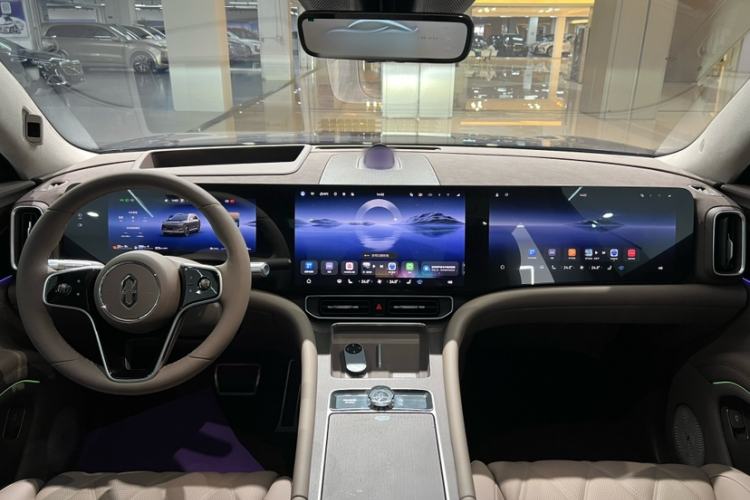 Used Hima AITO M9 2025 Extended-Range Ultra Version 52 kWh 5-Seater Edition