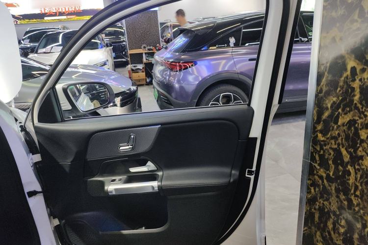 Used Mercedes-Benz GLB 2023 Refreshed GLB 200 Dynamic Edition
