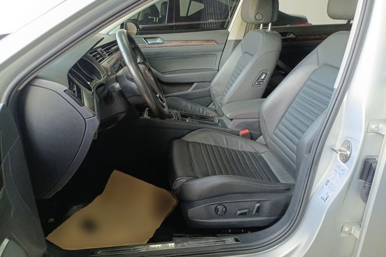 Used Volkswagen Magotan 2019 330TSI DSG Luxury Model China V Standard
