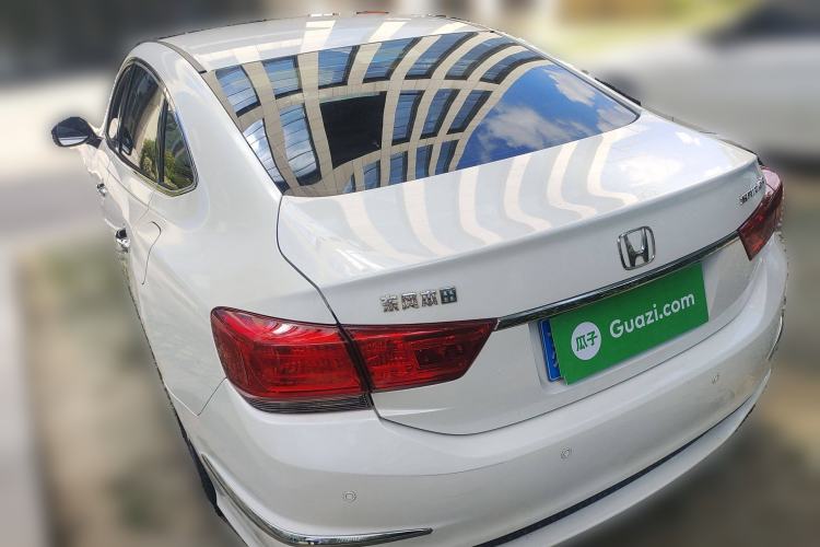 Used Honda Spirior 2015 2.0L Prestige Edition
