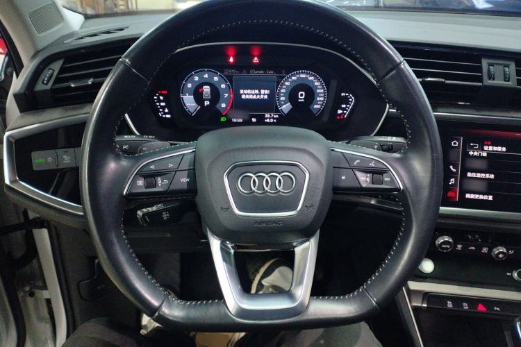 Used Audi Q3 2020 35 TFSI Fashion Dynamic Model
