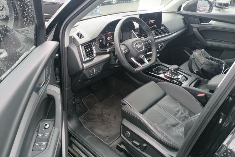 Used Audi Q5L 2021 40 TFSI Fashion Dynamic Model
