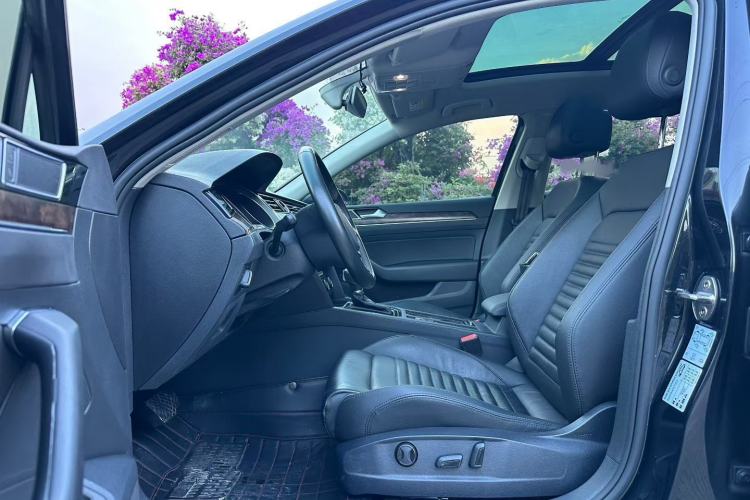 Used Volkswagen Magotan 2019 330TSI DSG Luxury Version China VI Standard
