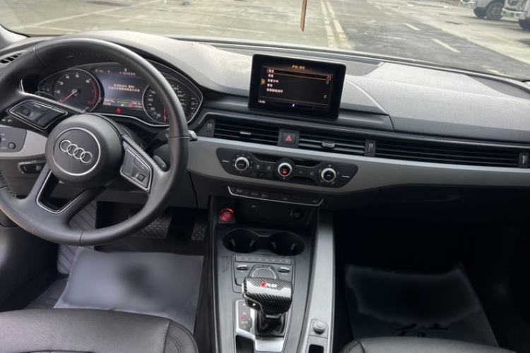 Used Audi A4L 2018 30th Anniversary Edition 40 TFSI Trendy Model
