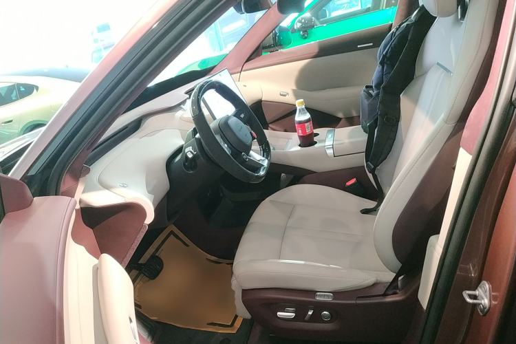 Used  YU7 2025 Ultra-Long Range High-Performance All-Wheel-Drive Max Edition