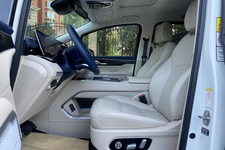 Used Wey Gaoshan 2023 Four-Wheel Drive Flagship Edition
