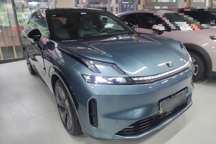 Used Lynk & Co 08 EM-P 2025 220 km All-Wheel-Drive Performance Halo