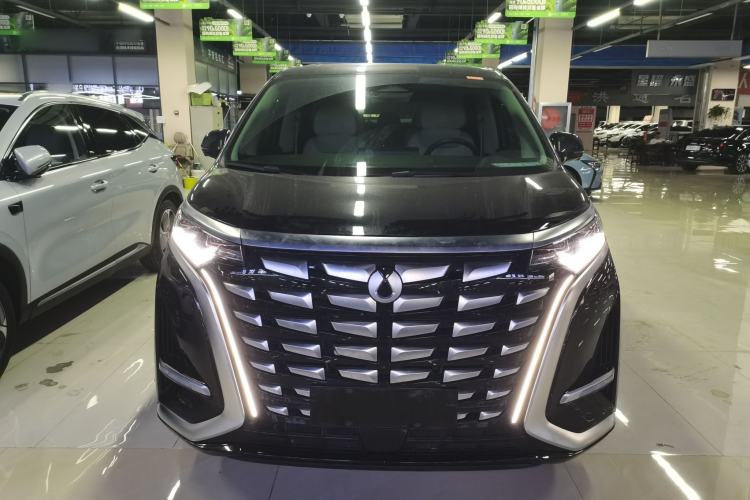 Used Denza D9 2024 DM-i 980 Four-Wheel Drive Prestige Model
