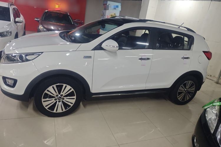 Used Kia Sportage R 2015 2.0L Automatic Two-Wheel Drive DLX Model
