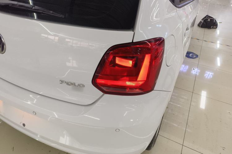 Used Volkswagen Polo 2016 1.6L Automatic Comfort Model
