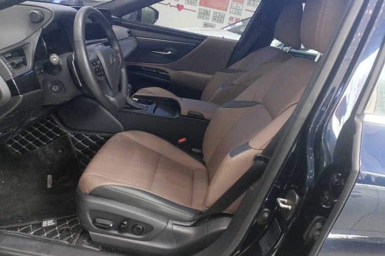 Used Lexus ES 2023 200 Excellence Edition