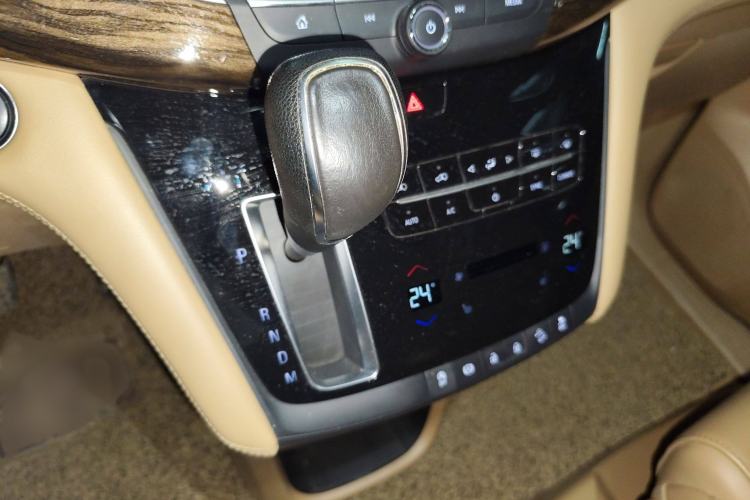 Used Buick GL8 2017 ES 28T Luxury Model China V Standard
