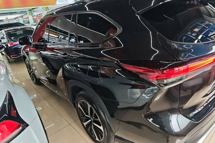 Used Toyota Crown Land Cruiser 2022 2.0T Four-Wheel Drive Prestige Edition
