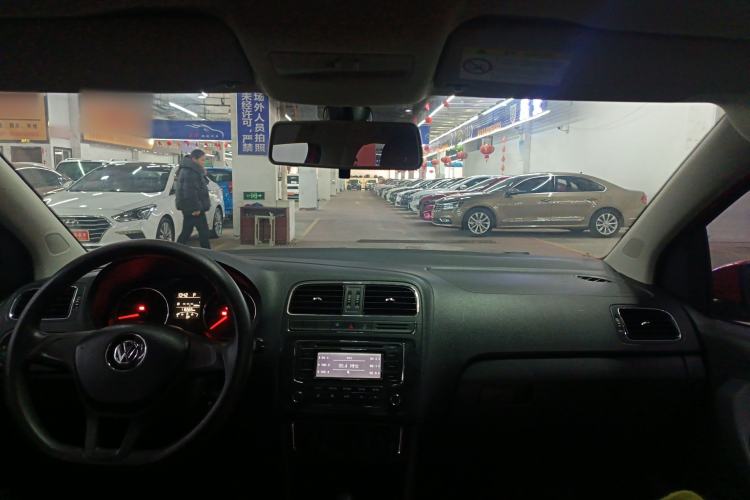 Used Volkswagen Polo 2014 1.6L Automatic Comfort Edition
