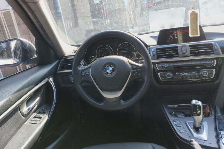 Used BMW 3 Series 2016 320Li Fashion Model
