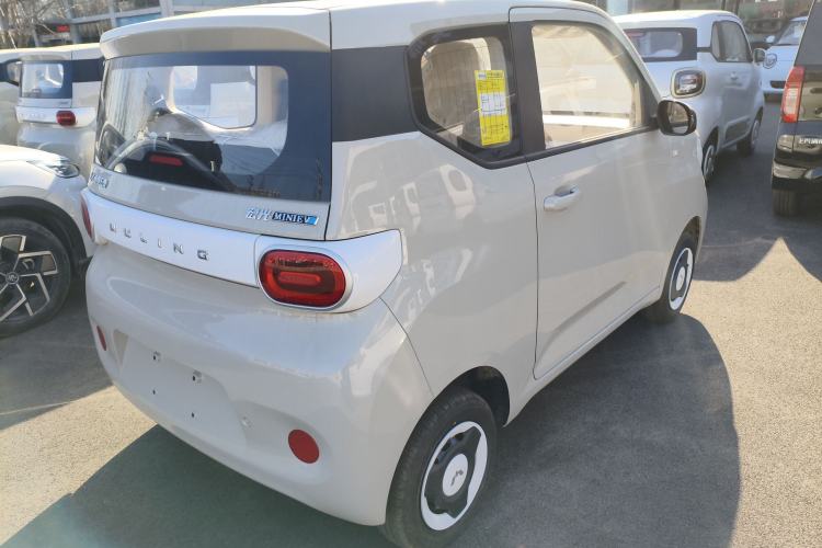 Used Wuling Hongguang MINIEV 2024 3rd Generation 215km Youth Edition