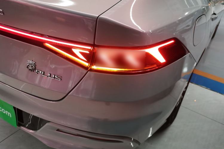 Used BYD Qin PLUS 2021 EV 400KM Luxury Model
